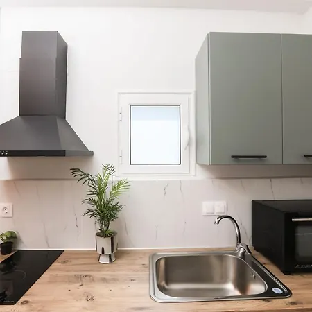 Marilia's Penthouse Apartment *